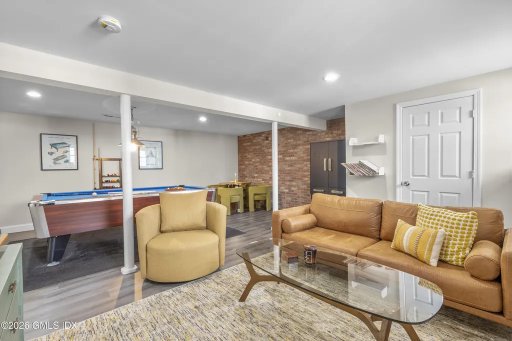 260 Weeping Willow Lane Fairfield CT 06825