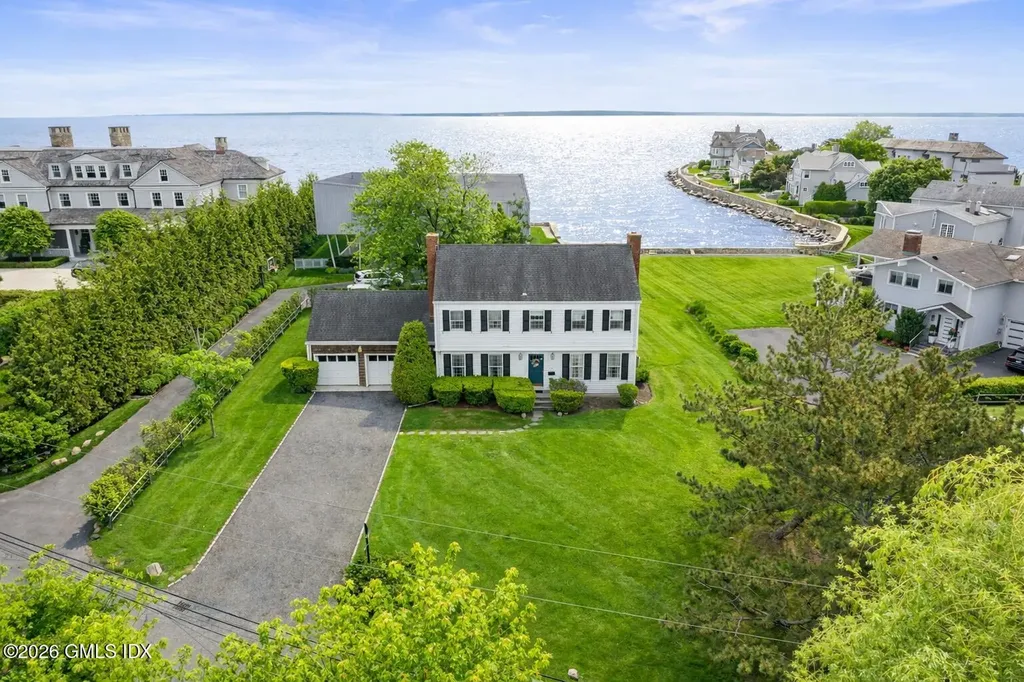 14 Shorehame Club Road Old Greenwich CT 06870