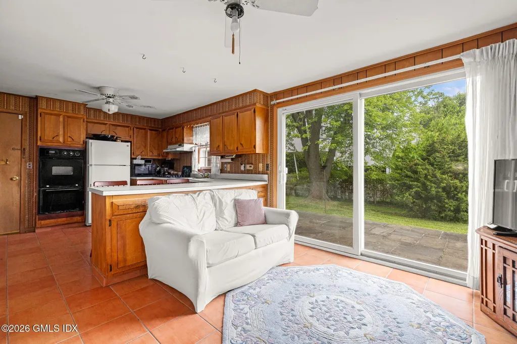 14 Shorehame Club Road Old Greenwich CT 06870