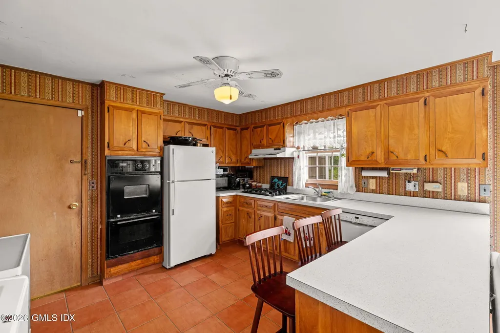 14 Shorehame Club Road Old Greenwich CT 06870