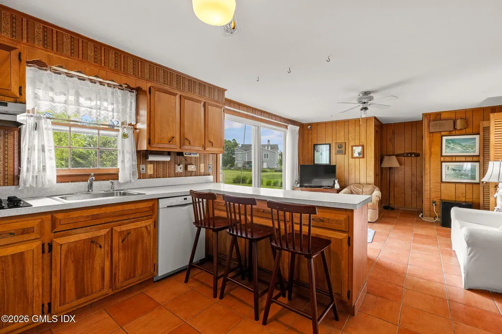 14 Shorehame Club Road Old Greenwich CT 06870