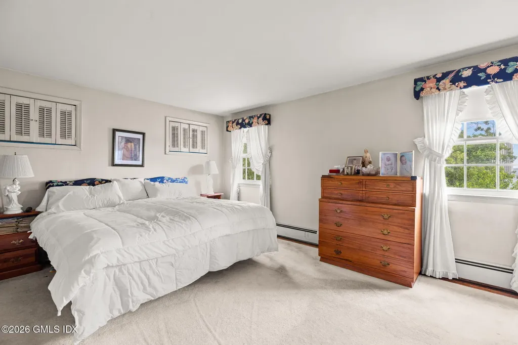 14 Shorehame Club Road Old Greenwich CT 06870