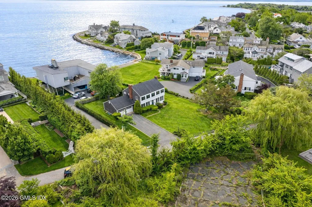 14 Shorehame Club Road Old Greenwich CT 06870