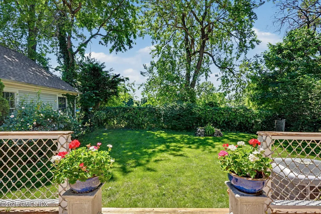 14A W End Avenue Old Greenwich CT 06870