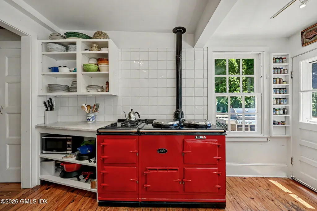14A W End Avenue Old Greenwich CT 06870