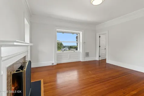 432 Field Point Road Greenwich CT 06830