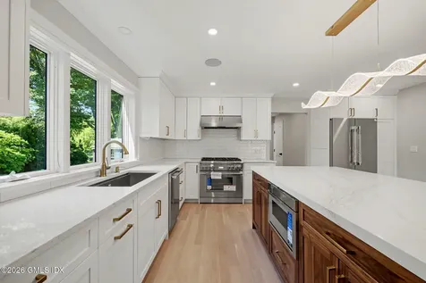 2 Watchtower Lane Old Greenwich CT 06870