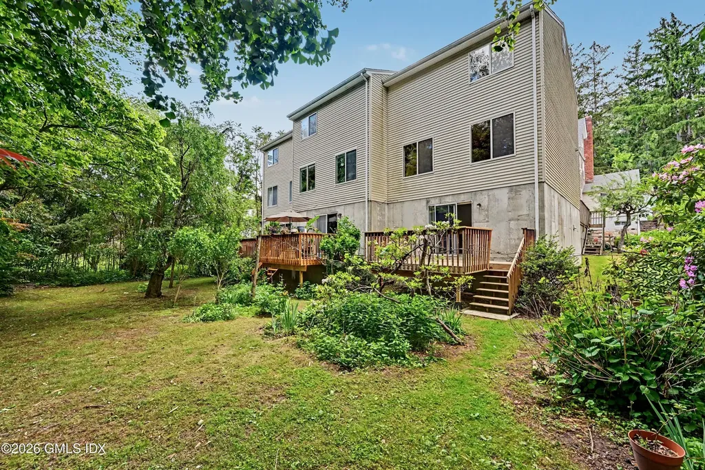 83 Columbus Place Stamford CT 06907