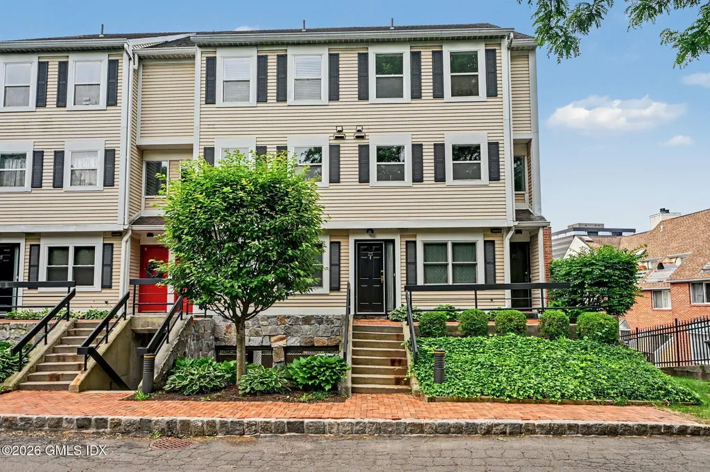 21 Highland Road Stamford CT 06902