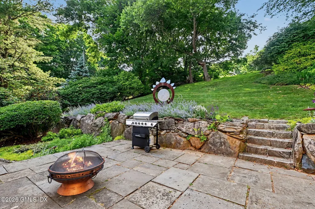39 Glenville Street Greenwich CT 06831
