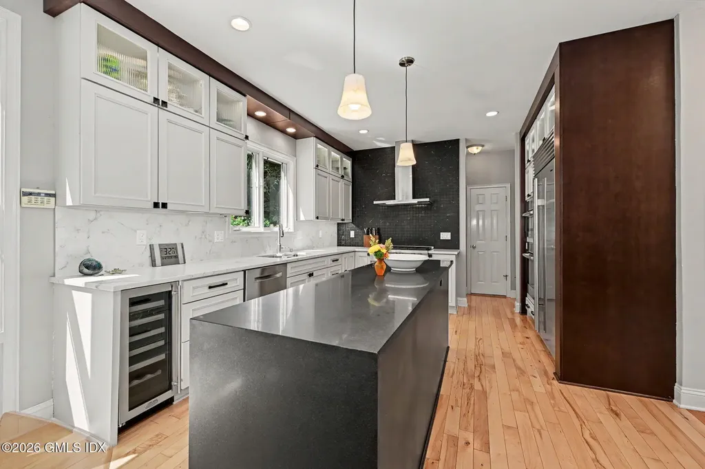 39 Glenville Street Greenwich CT 06831