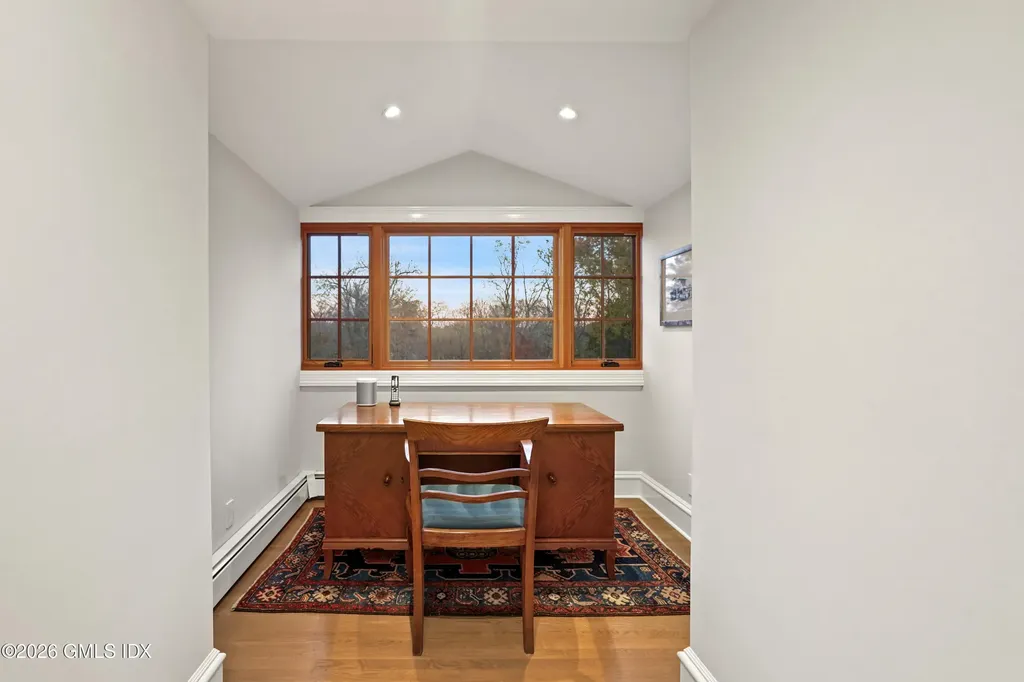 736 Lake Avenue Greenwich CT 06830