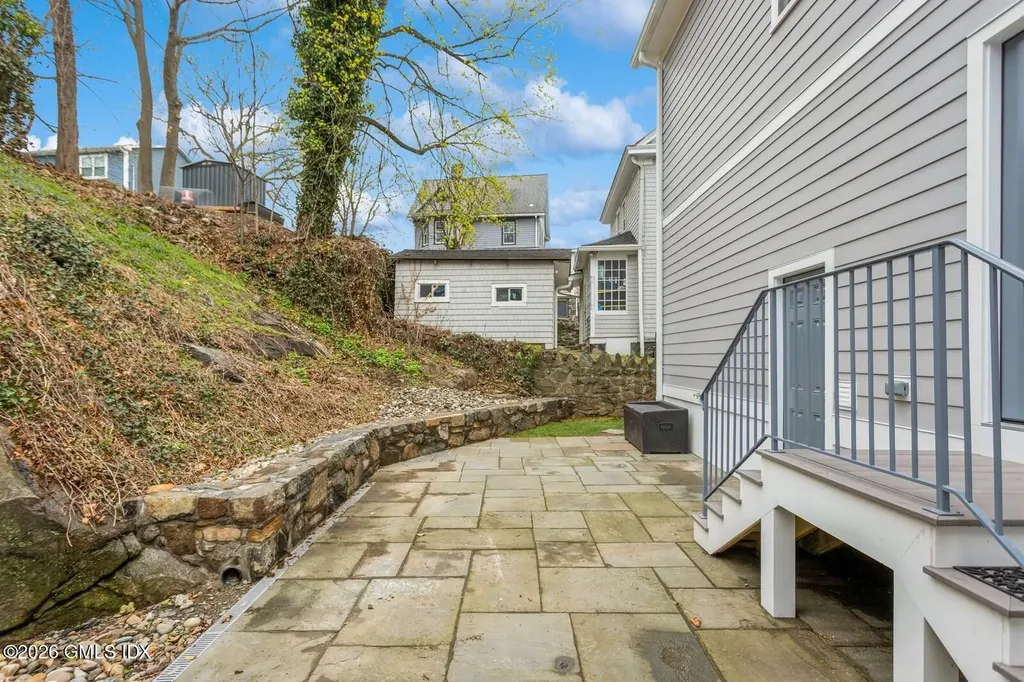 347 Delavan Avenue Greenwich CT 06830