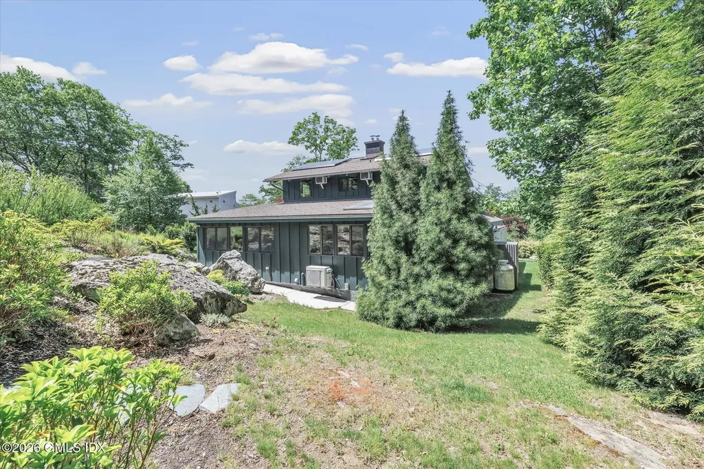 93 Carol Street Danbury CT 06810