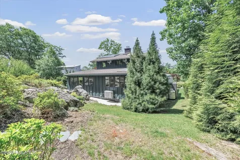 93 Carol Street Danbury CT 06810