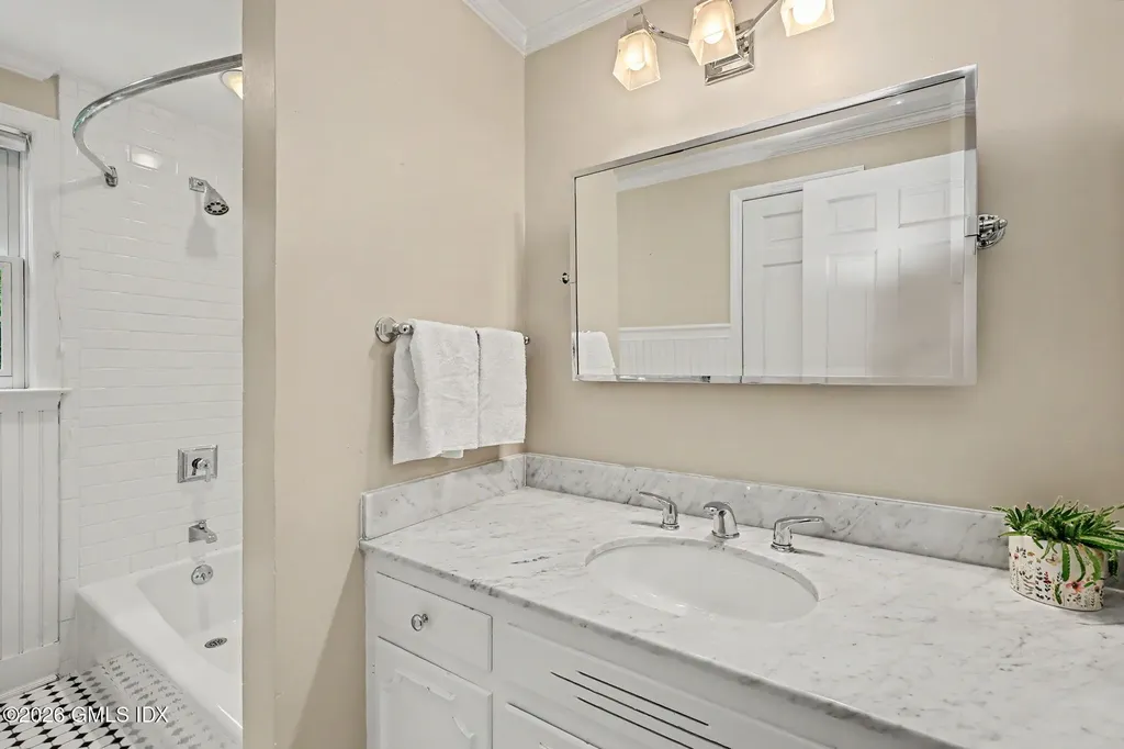 32 Welwyn Road Riverside CT 06878