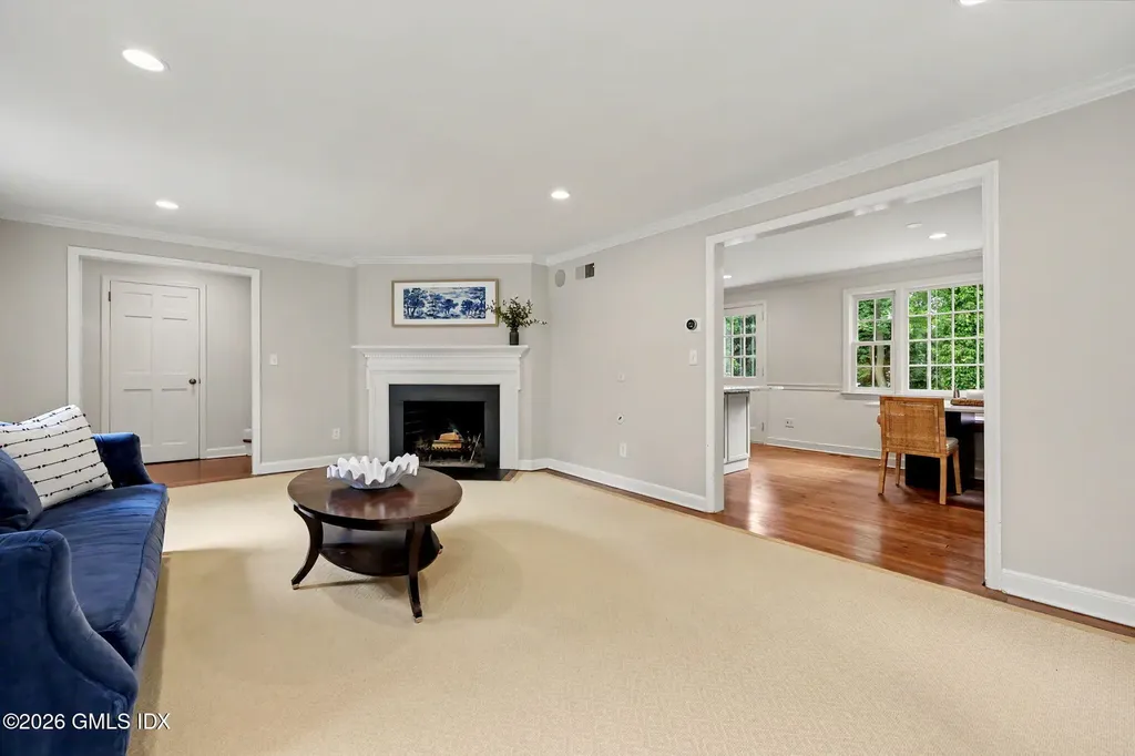 32 Welwyn Road Riverside CT 06878