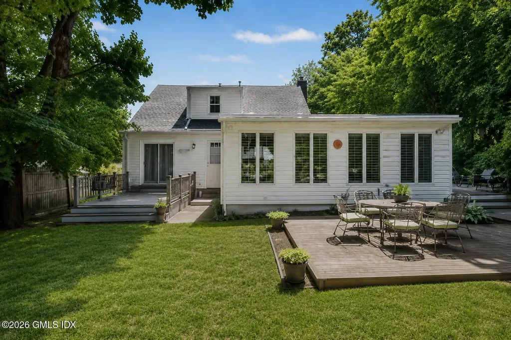 8 Ernel Drive Riverside CT 06878