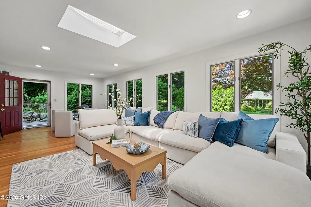 8 Ernel Drive Riverside CT 06878