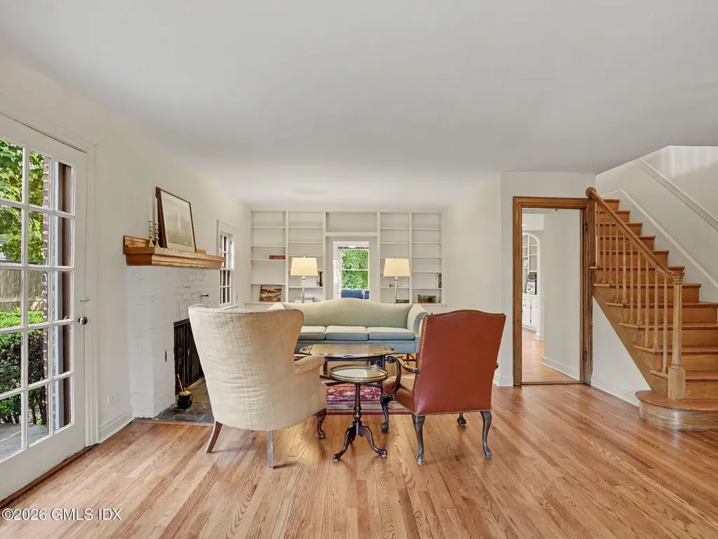 24 Oval Avenue Riverside CT 06878