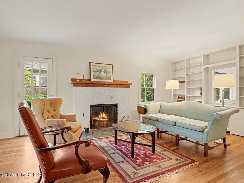 24 Oval Avenue Riverside CT 06878