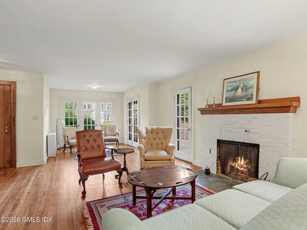 24 Oval Avenue Riverside CT 06878