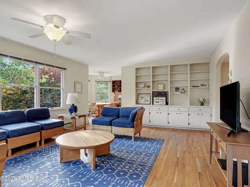 24 Oval Avenue Riverside CT 06878