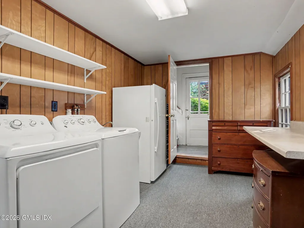 24 Oval Avenue Riverside CT 06878