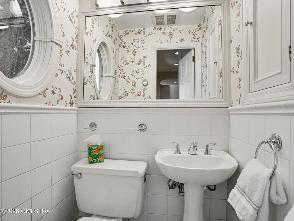 24 Oval Avenue Riverside CT 06878