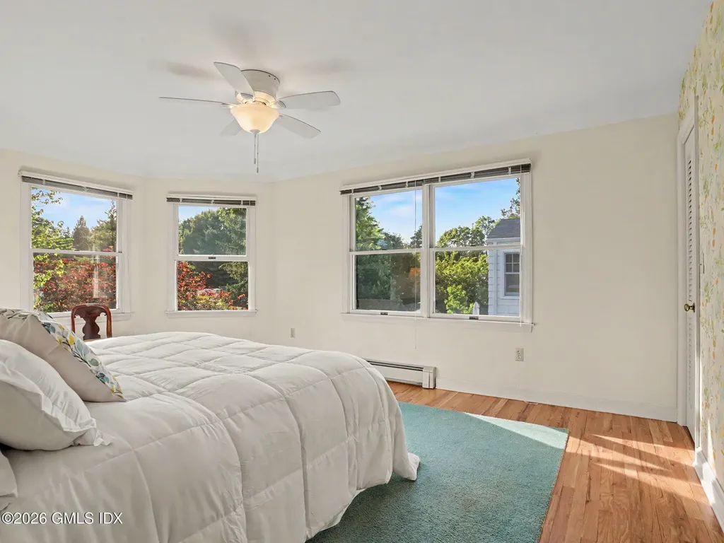 24 Oval Avenue Riverside CT 06878
