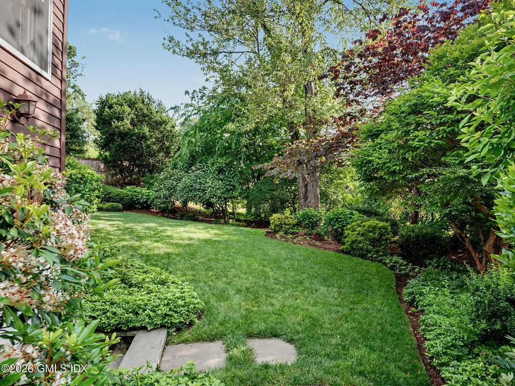 24 Oval Avenue Riverside CT 06878