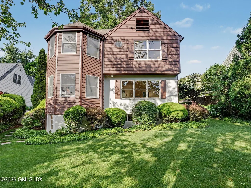 24 Oval Avenue Riverside CT 06878