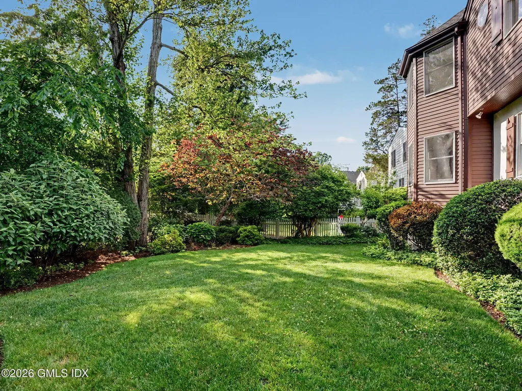 24 Oval Avenue Riverside CT 06878