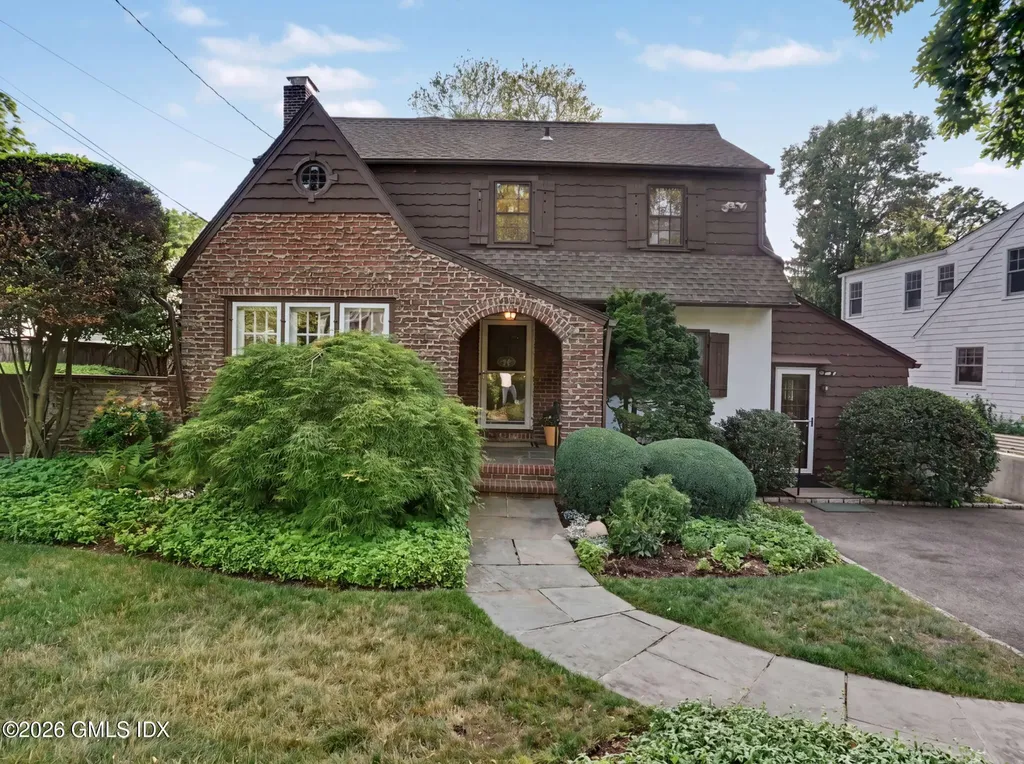24 Oval Avenue Riverside CT 06878