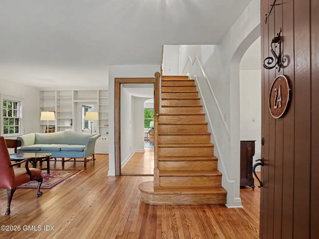 24 Oval Avenue Riverside CT 06878