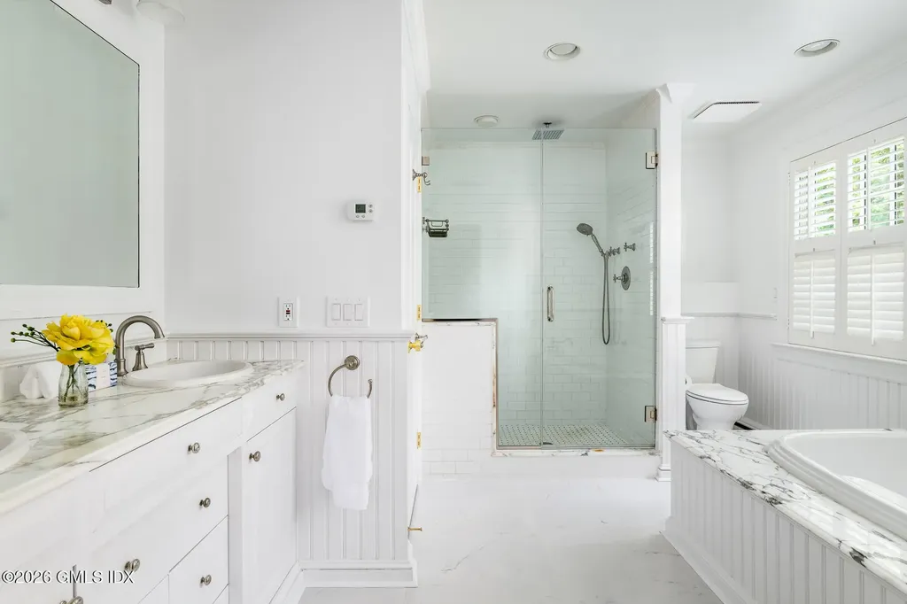 18 Owenoke Way Riverside CT 06878
