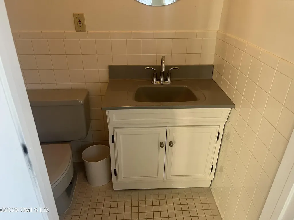 1081 E Putnam Avenue Riverside CT 06878