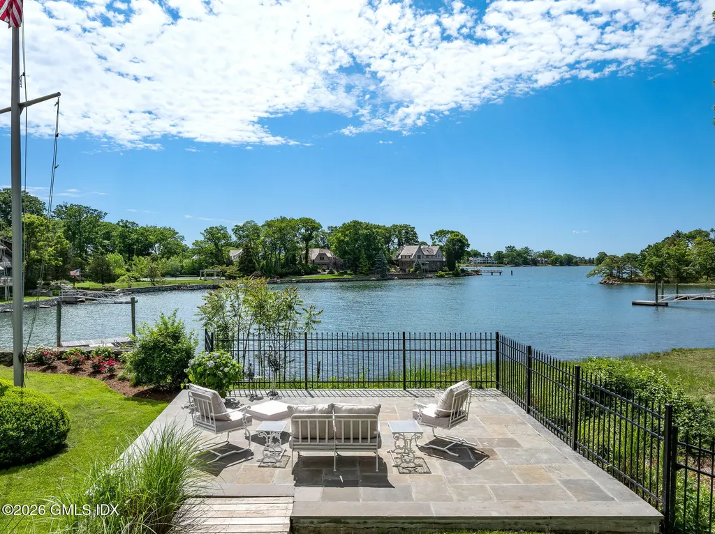 82 Arrowhead Way Darien CT 06820