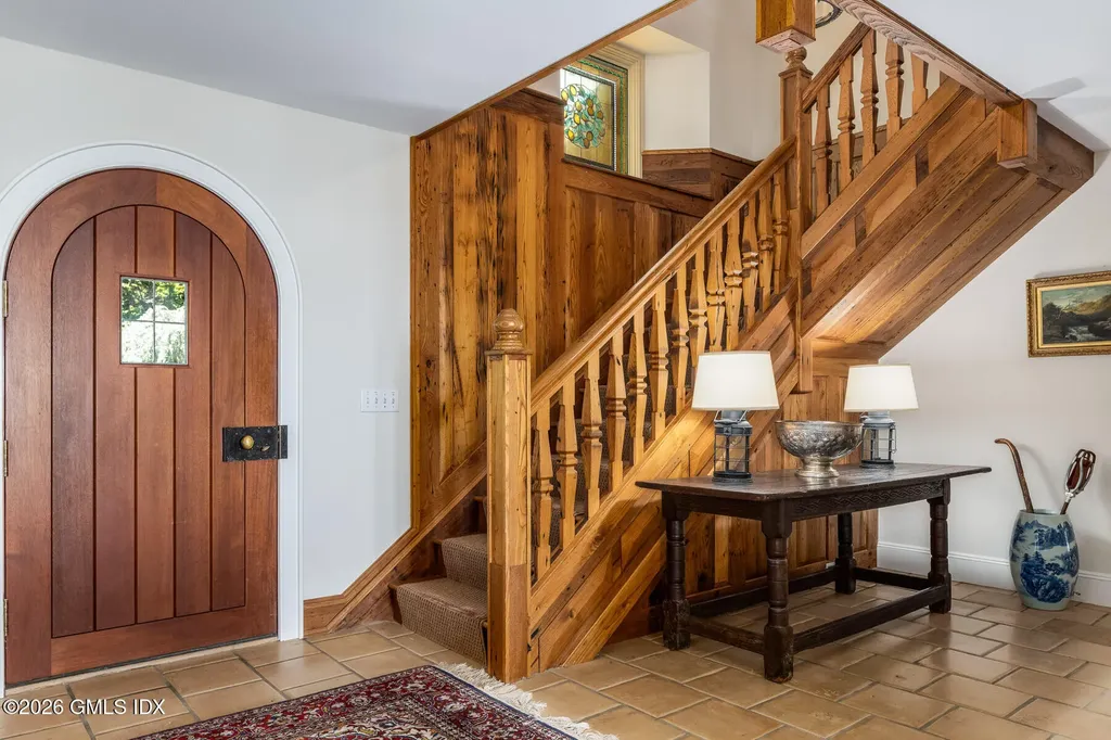 82 Arrowhead Way Darien CT 06820
