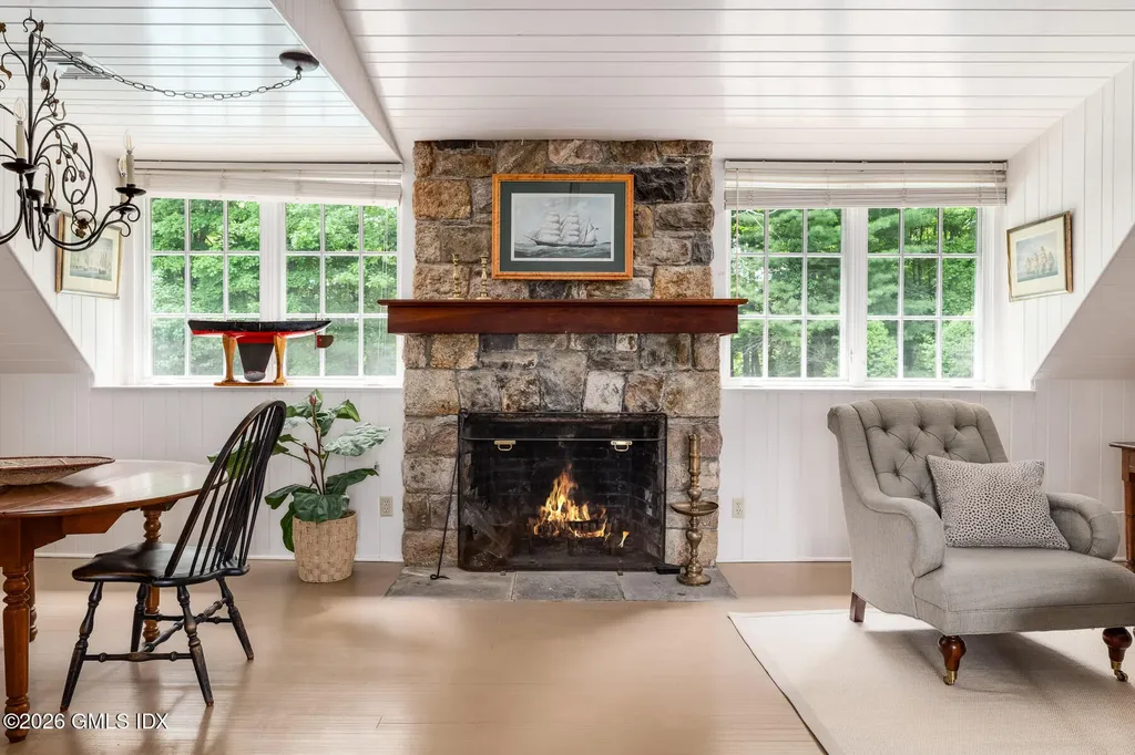 82 Arrowhead Way Darien CT 06820