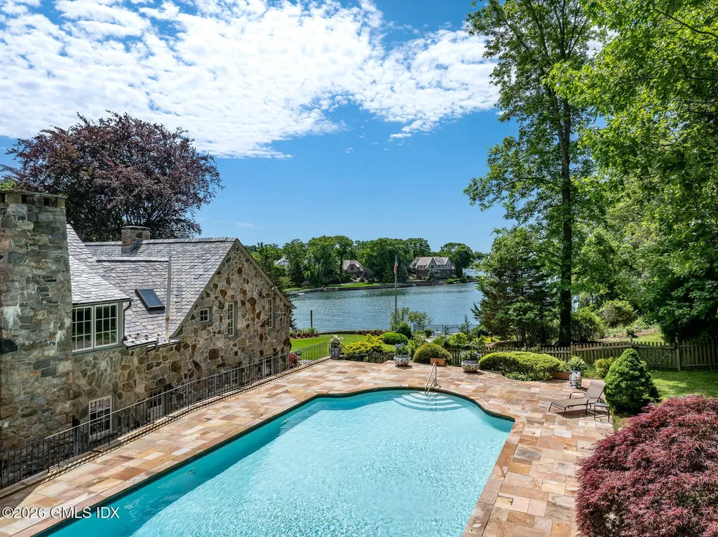 82 Arrowhead Way Darien CT 06820