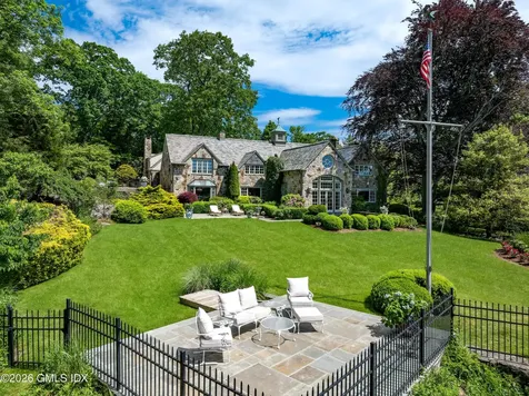 82 Arrowhead Way Darien CT 06820