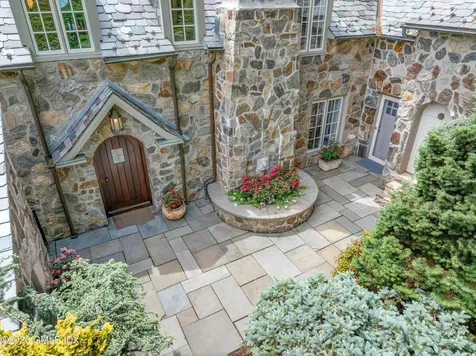 82 Arrowhead Way Darien CT 06820