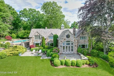 82 Arrowhead Way Darien CT 06820