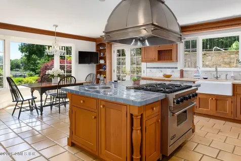 82 Arrowhead Way Darien CT 06820
