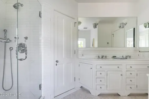 82 Arrowhead Way Darien CT 06820