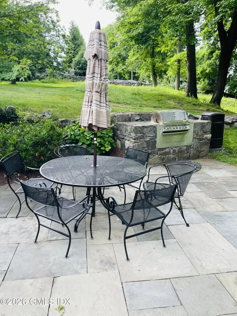 502 W Lyon Farm Drive Greenwich CT 06831