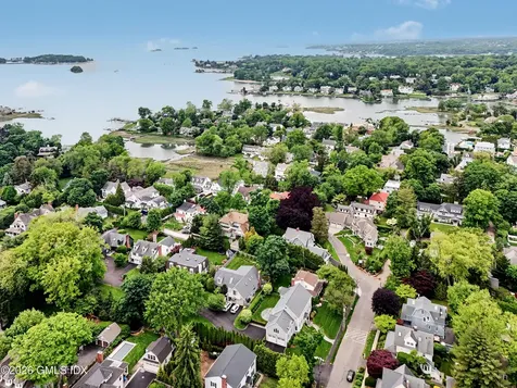 15 Shorelands Place Old Greenwich CT 06870