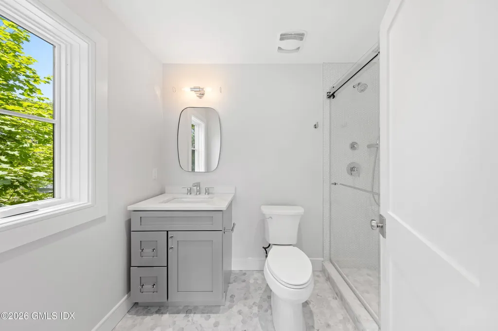 20 Old Wagon Road Old Greenwich CT 06870