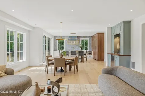 20 Old Wagon Road Old Greenwich CT 06870